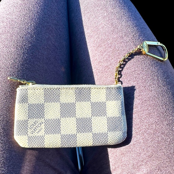 Louis Vuitton Key Pouch - Picture 4 of 6